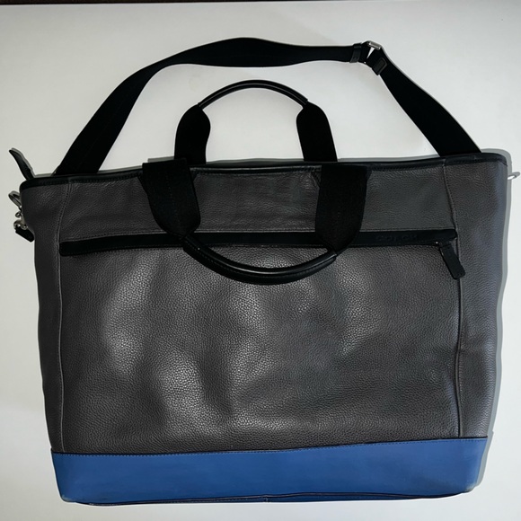 Coach LARGE travel bag/tote  EUC - Picture 2 of 12